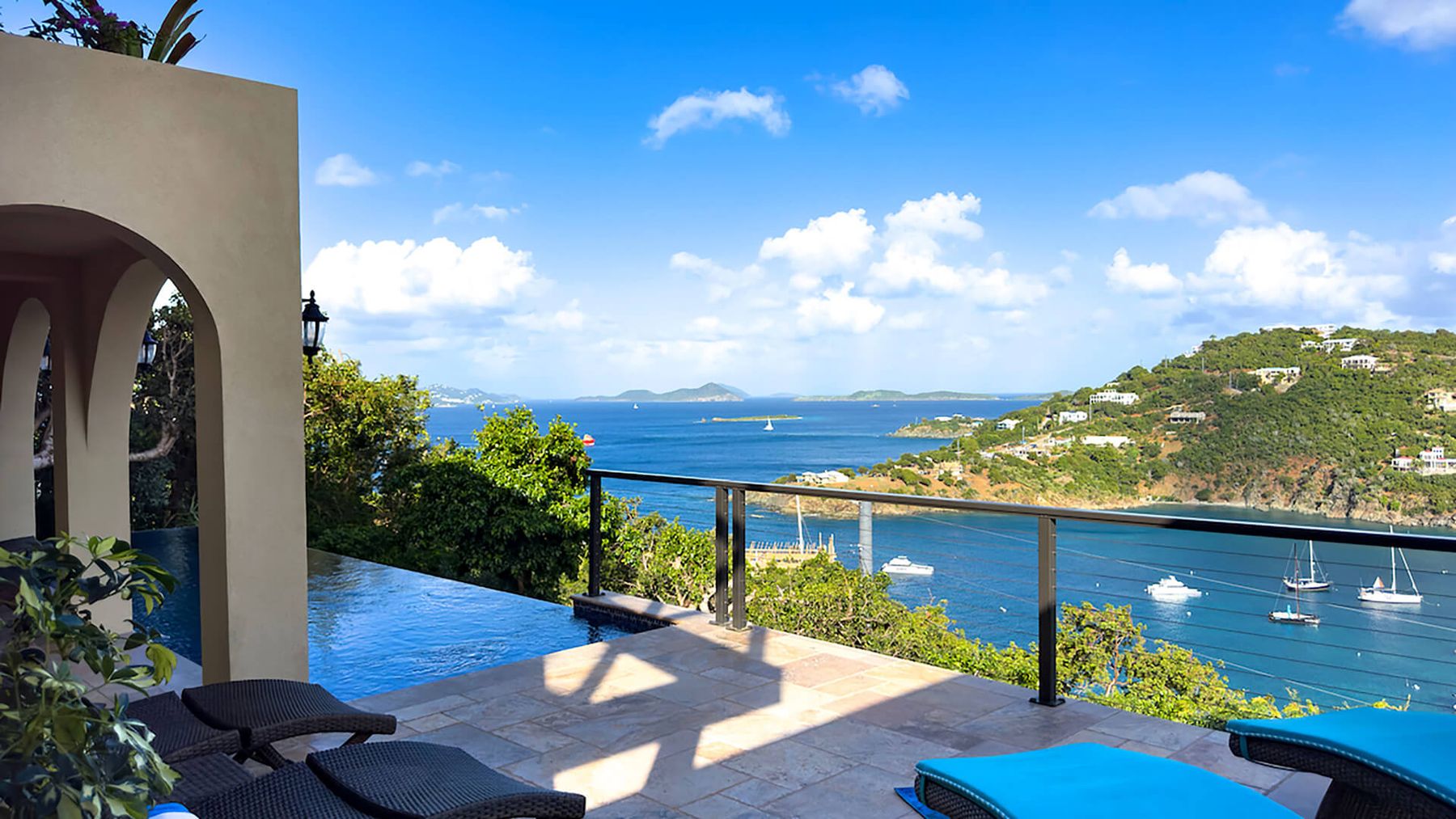 Blue Tang villa photo.