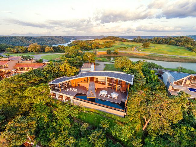 CieloMar is perched on the hillside above Peninsula Papagayo in a gated community