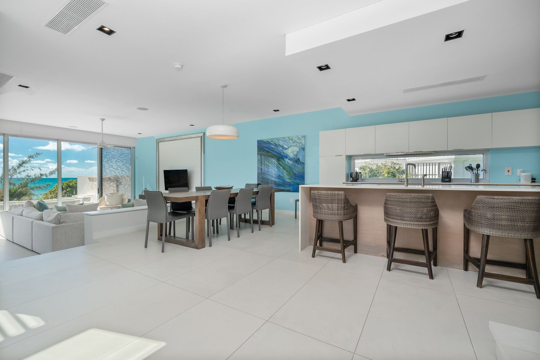 Helios villa photo.