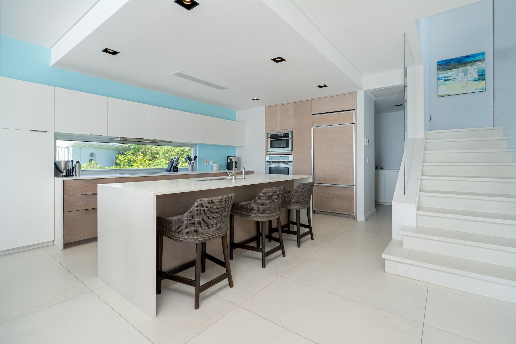 Helios villa photo.