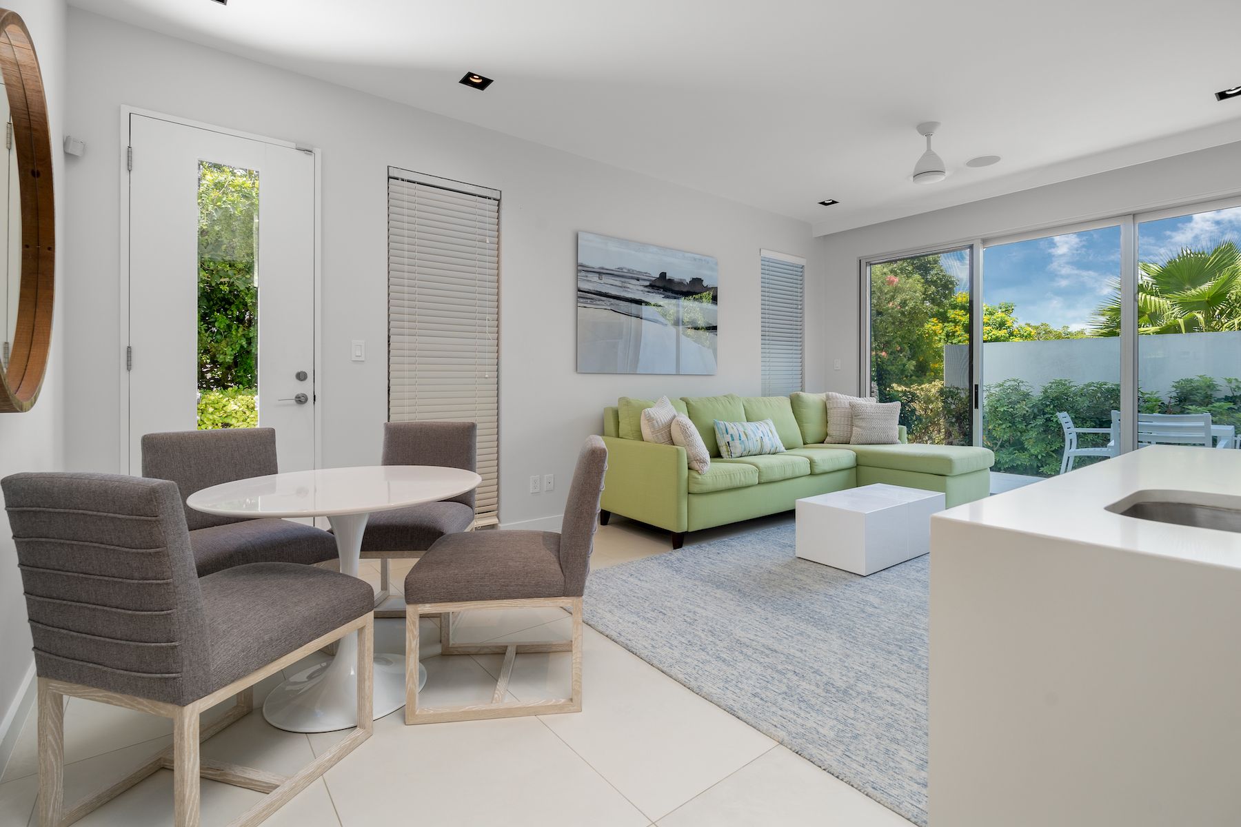 Helios villa photo.