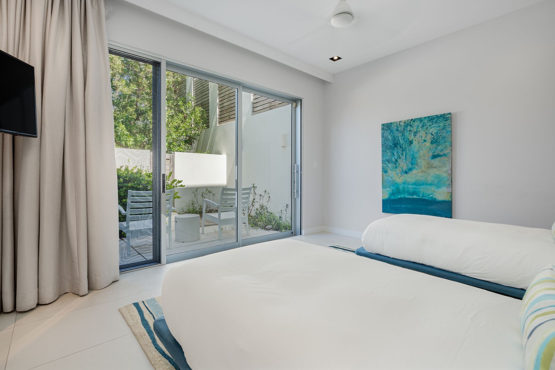 Helios villa photo.