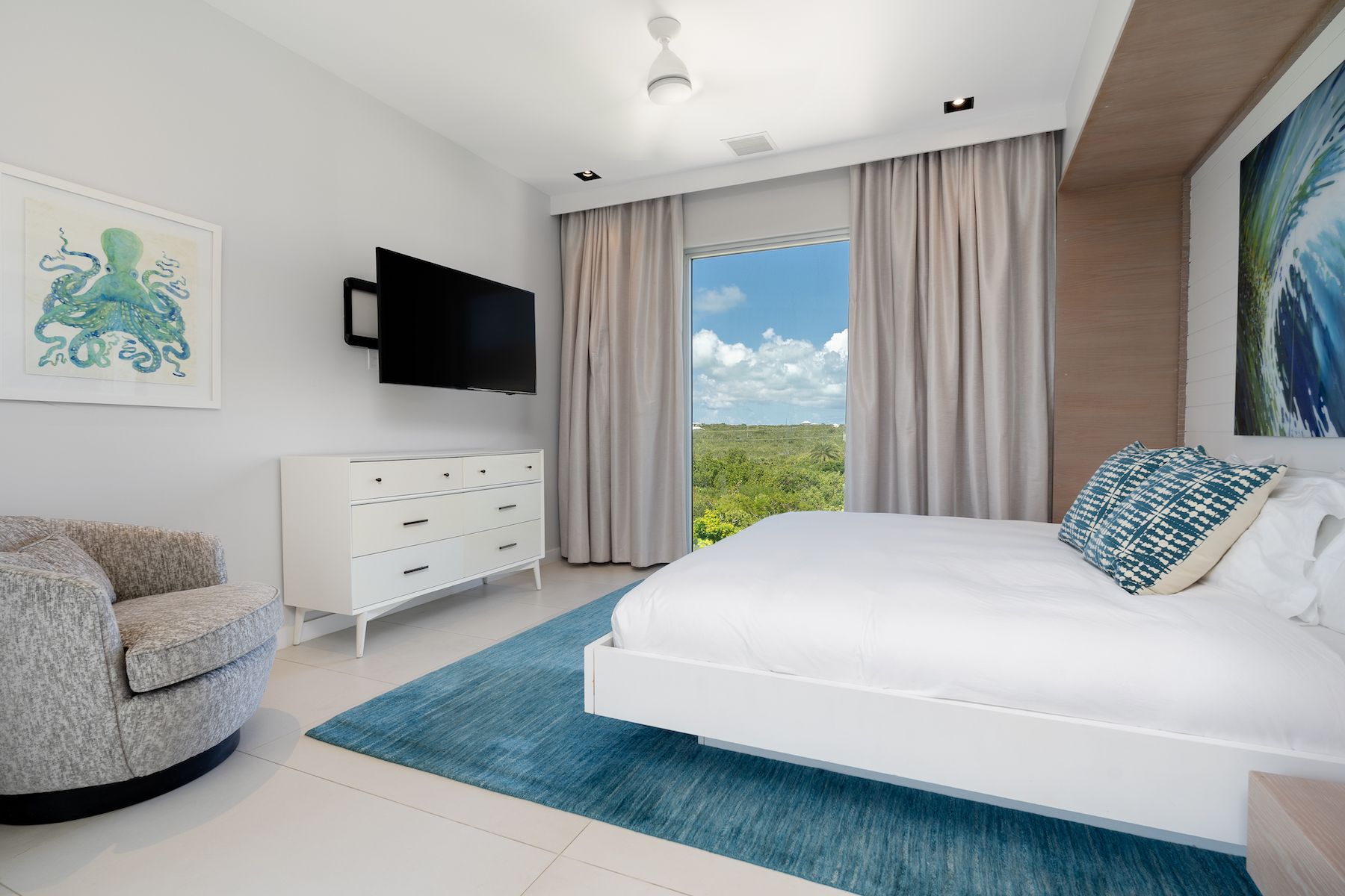 Helios villa photo.