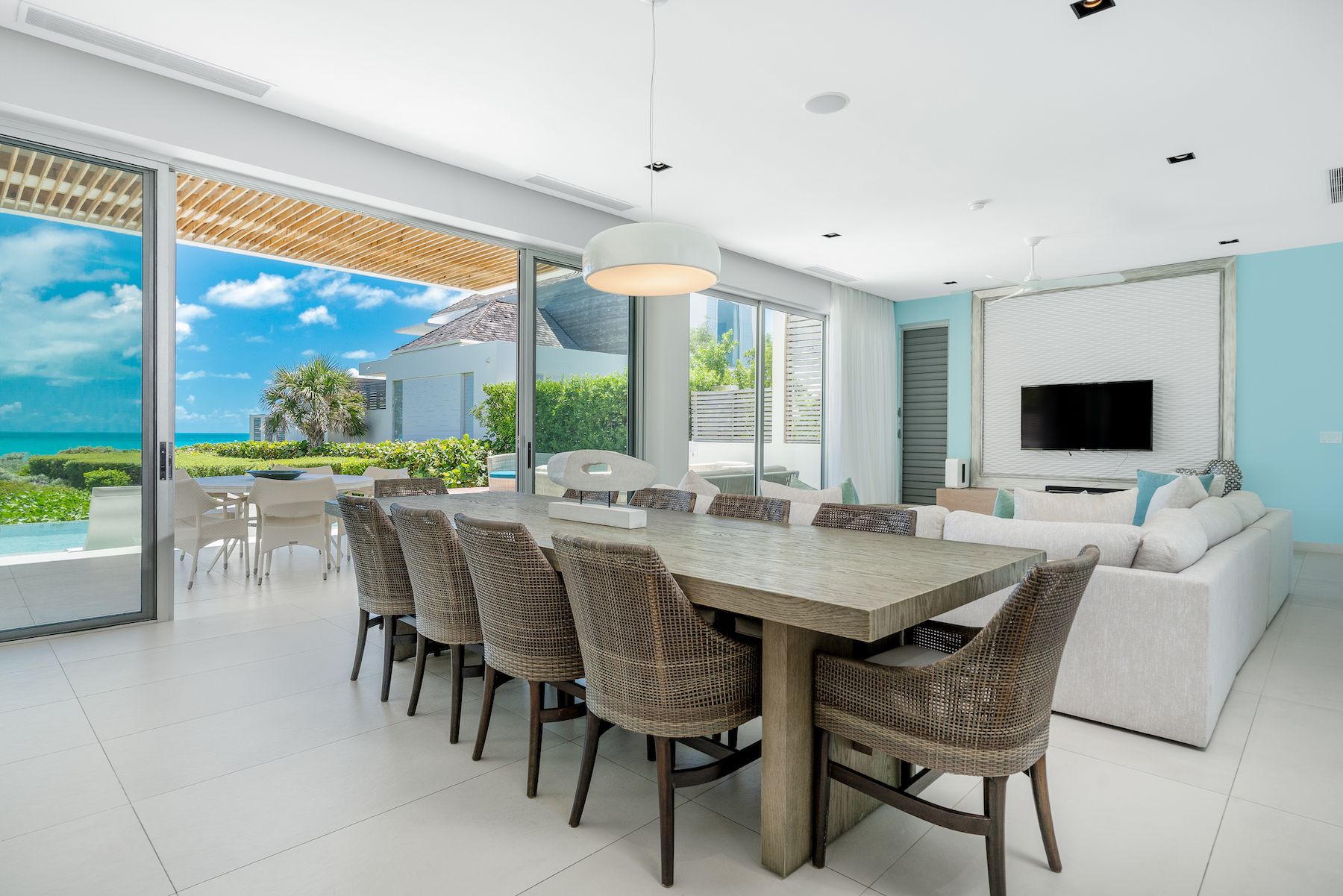 Dining table with views