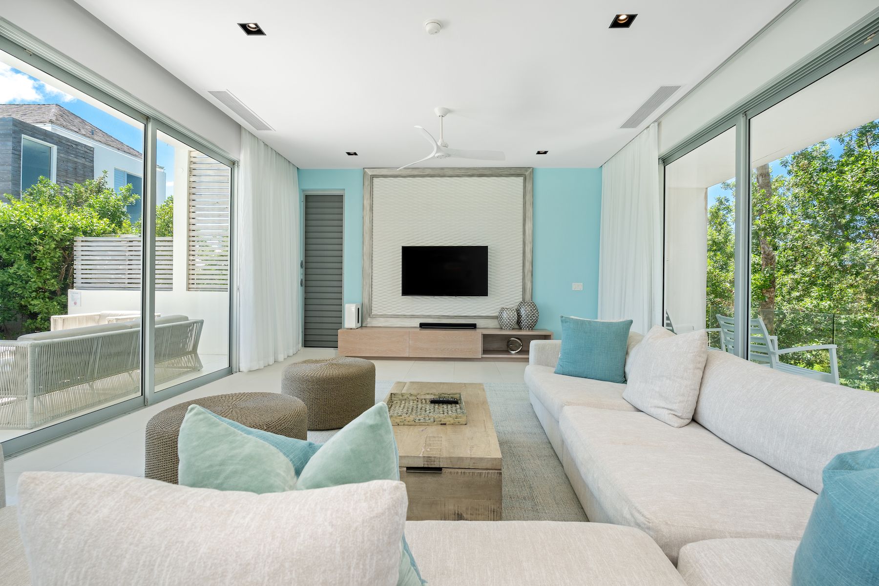 Hyperion villa photo.