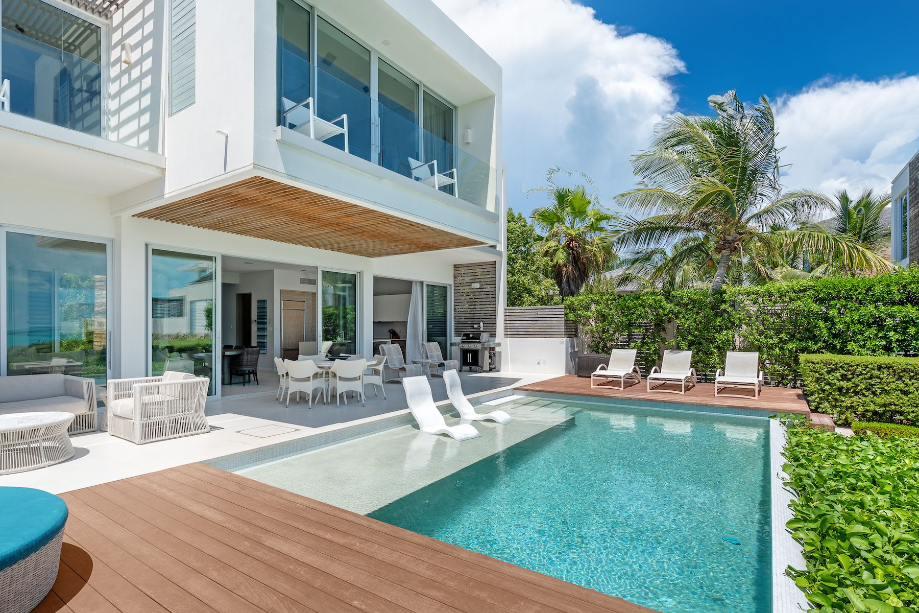 Hyperion villa photo.