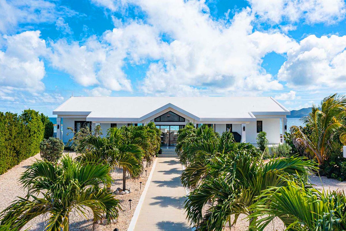 Pelican Bay villa photo.