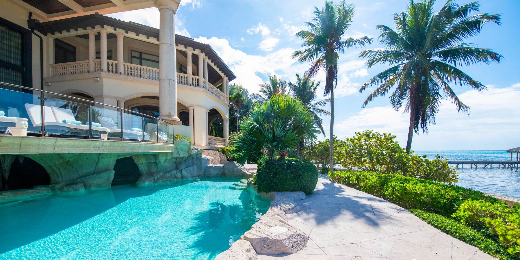 Castillo Caribe villa photo.