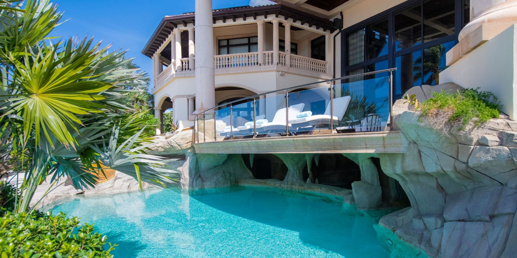 Castillo Caribe villa photo.