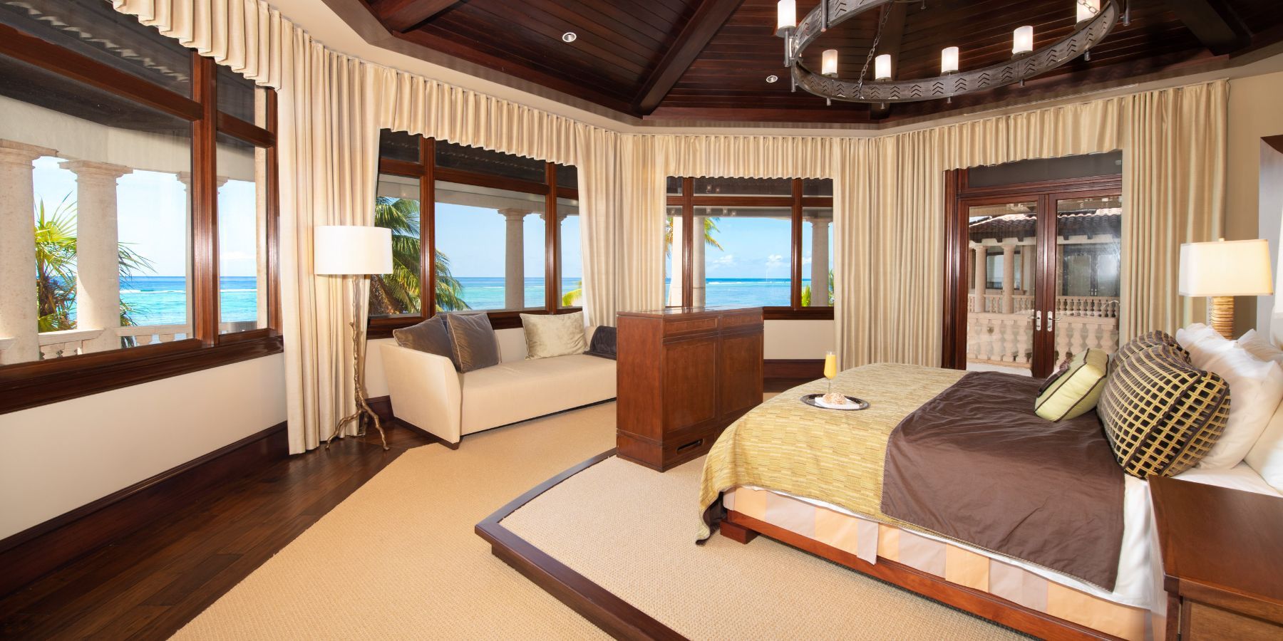 Castillo Caribe villa photo.