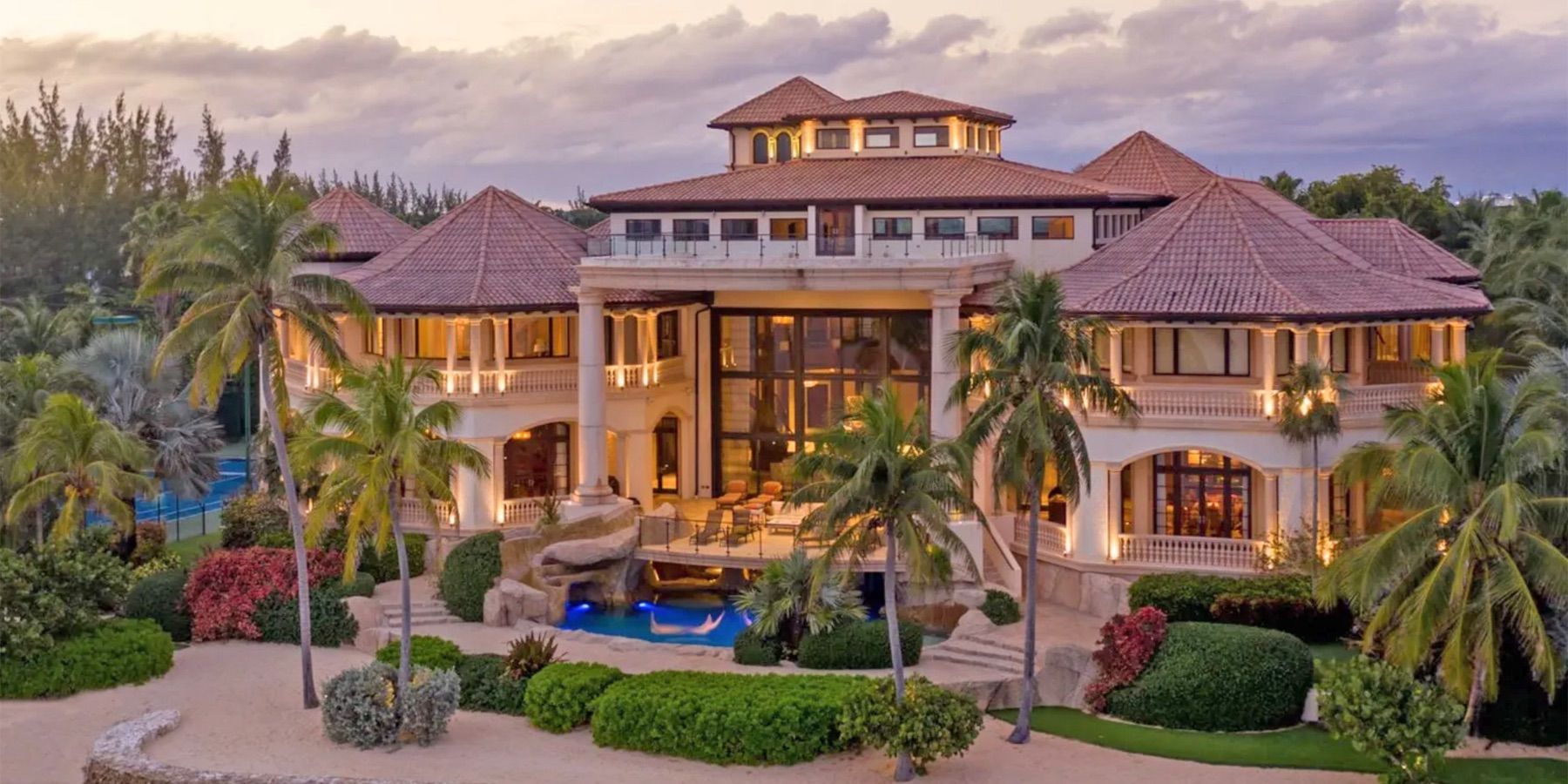 Castillo Caribe villa photo.