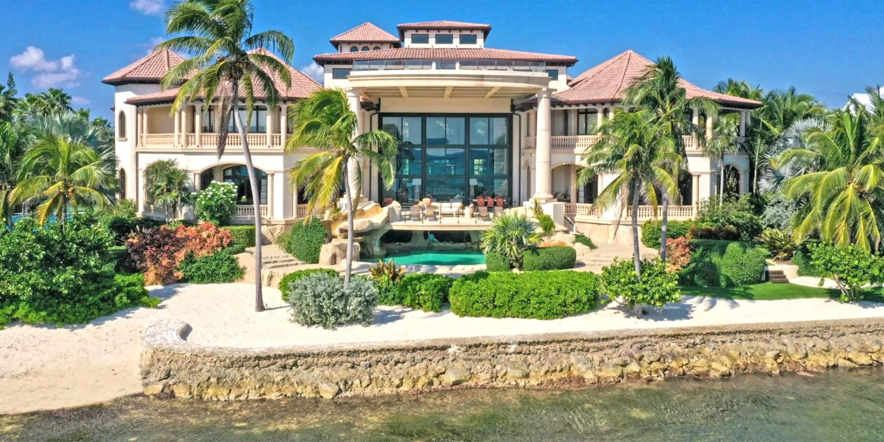 Castillo Caribe villa photo.
