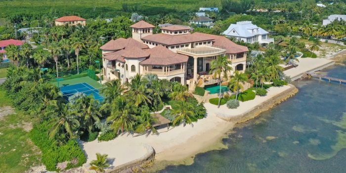 Castillo Caribe villa photo.