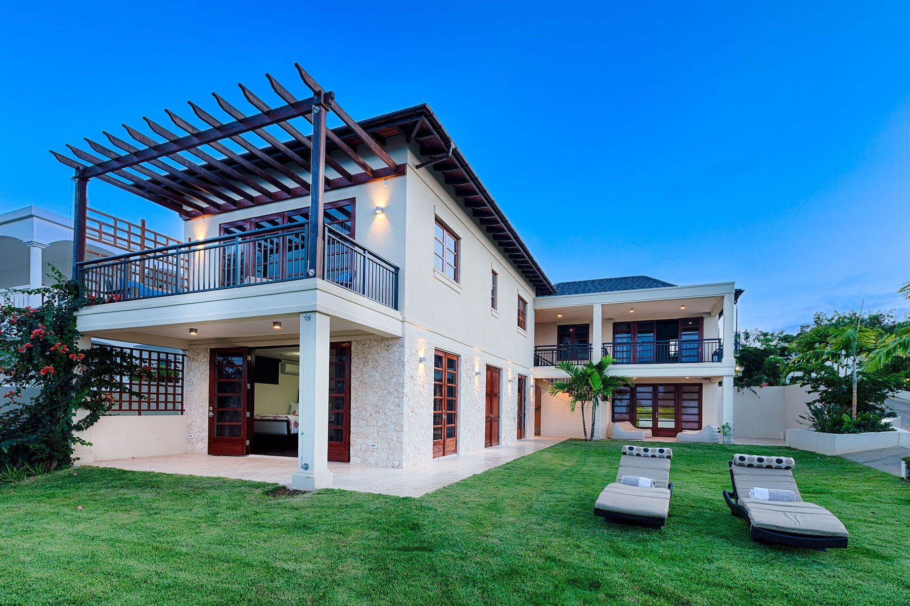 Nevaeh Villa - Fully Staffed villa photo.