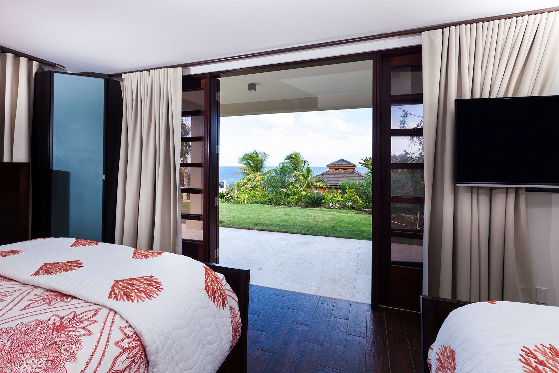 Nevaeh Villa - Fully Staffed villa photo.