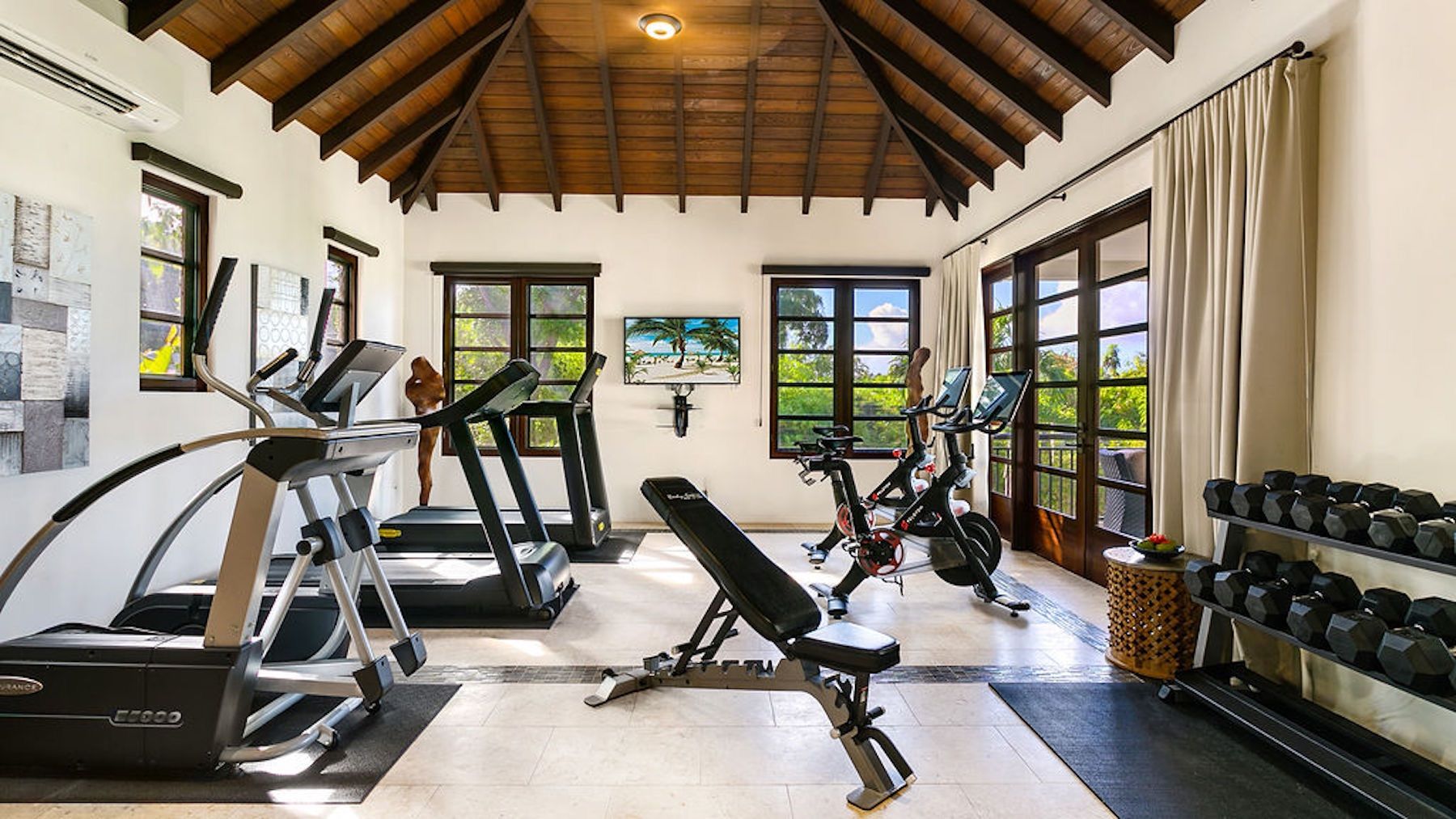 Nevaeh Villa - Fully Staffed villa photo.