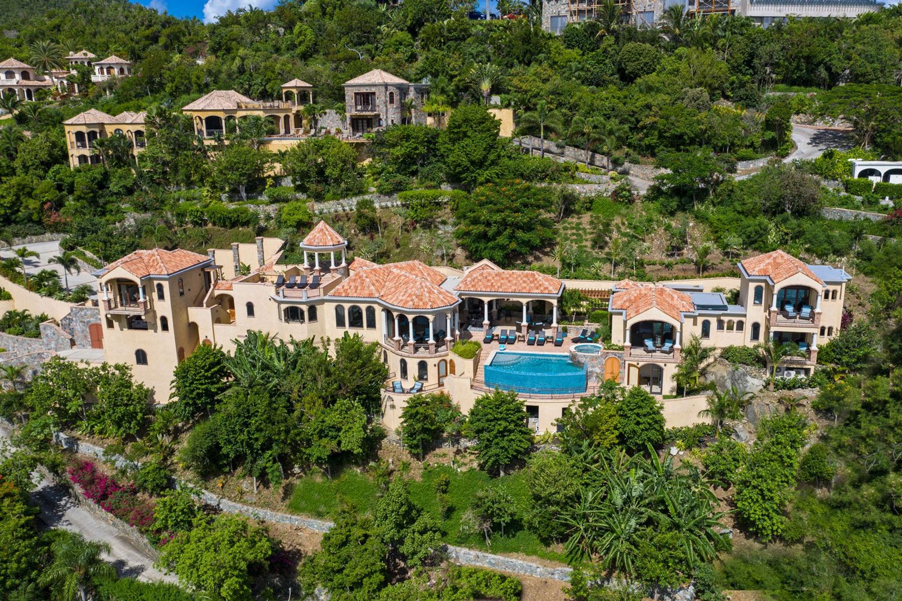 La Vita villa photo.