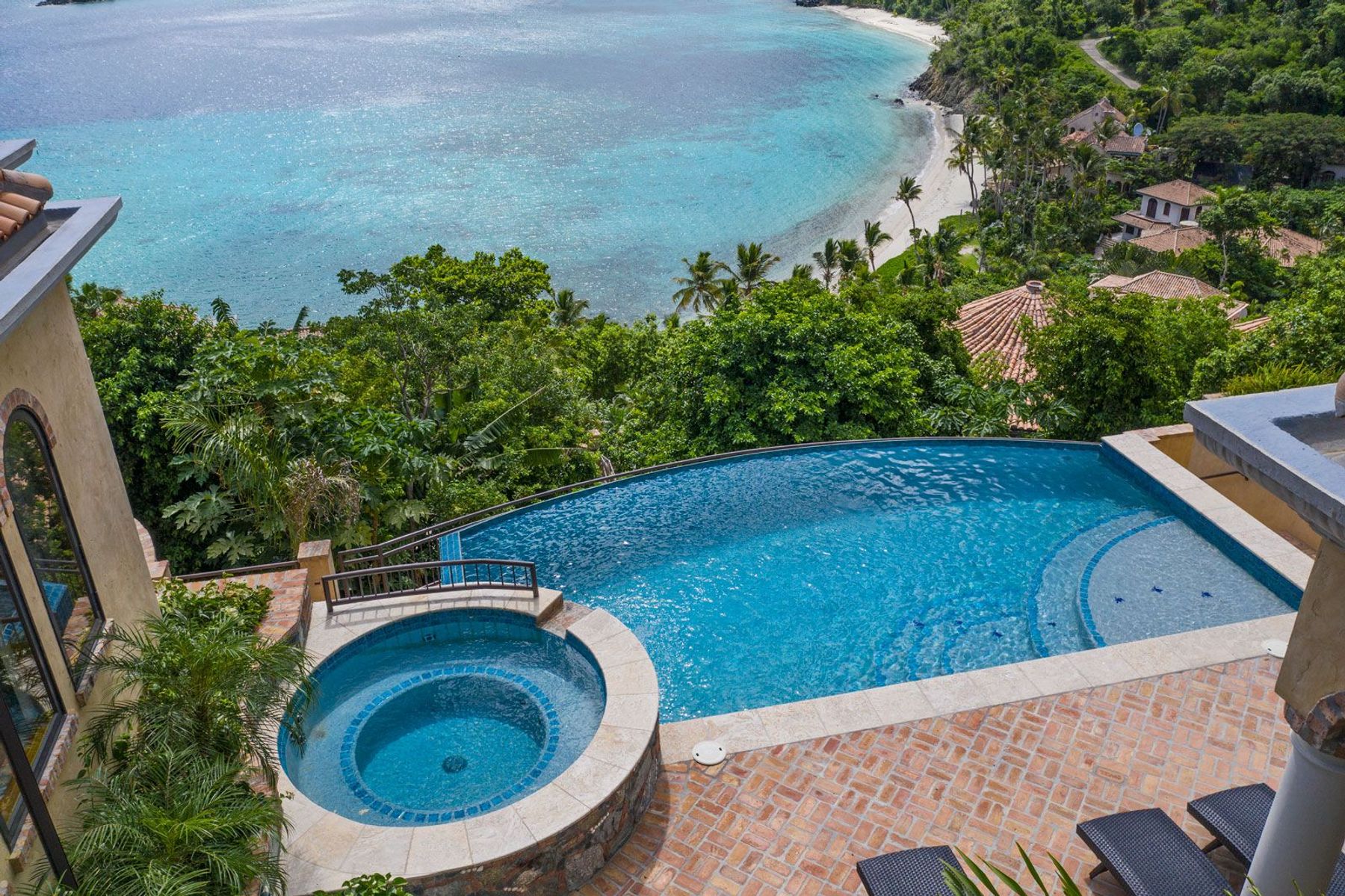 La Vita villa photo.