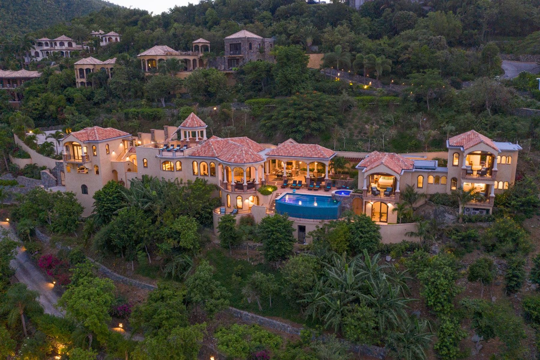 La Vita villa photo.