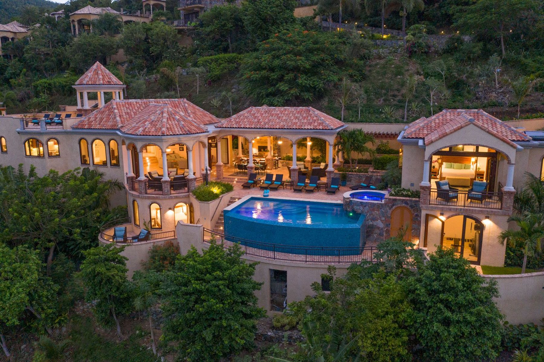La Vita villa photo.