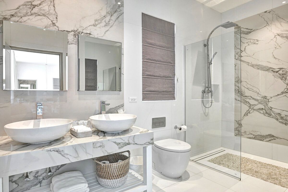 Ensuite with dual vanity