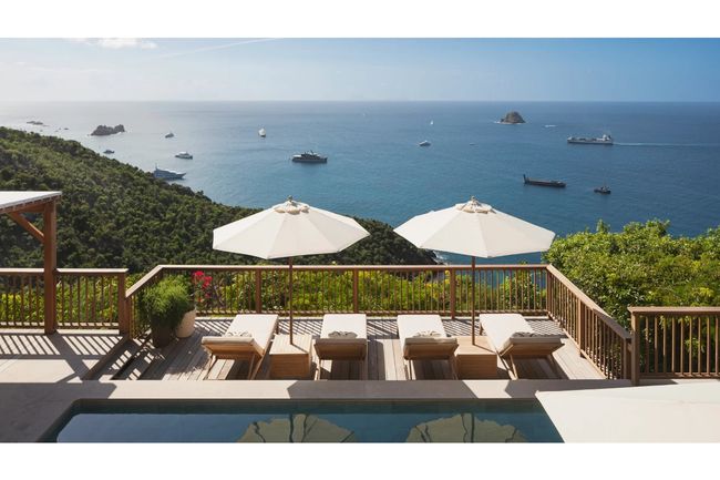 Esprit de Roche is ideally located in Colombier 