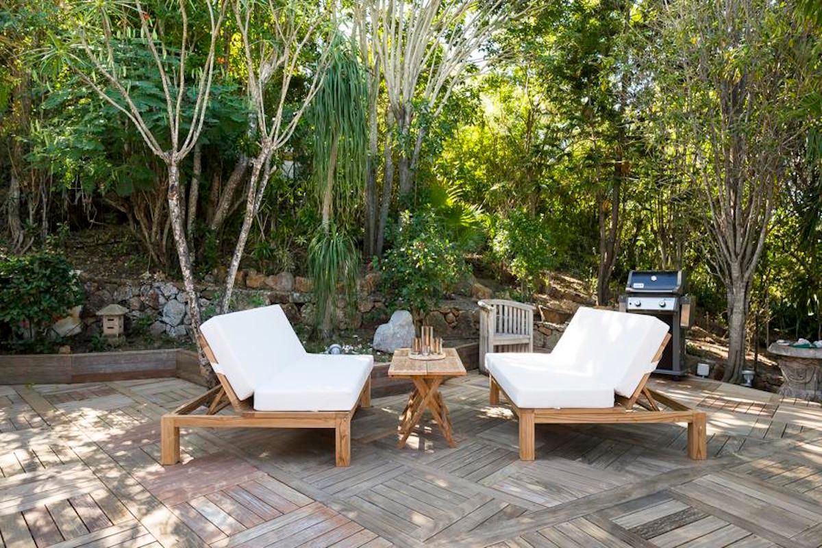 Cozy outdoor seating