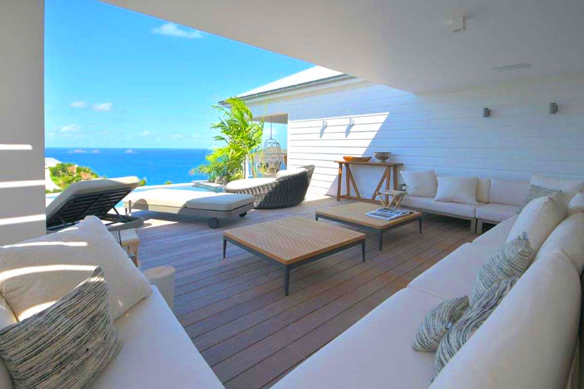 Romance villa photo.