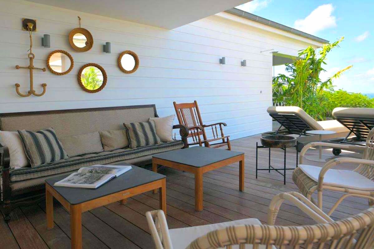 Seating area on the patio