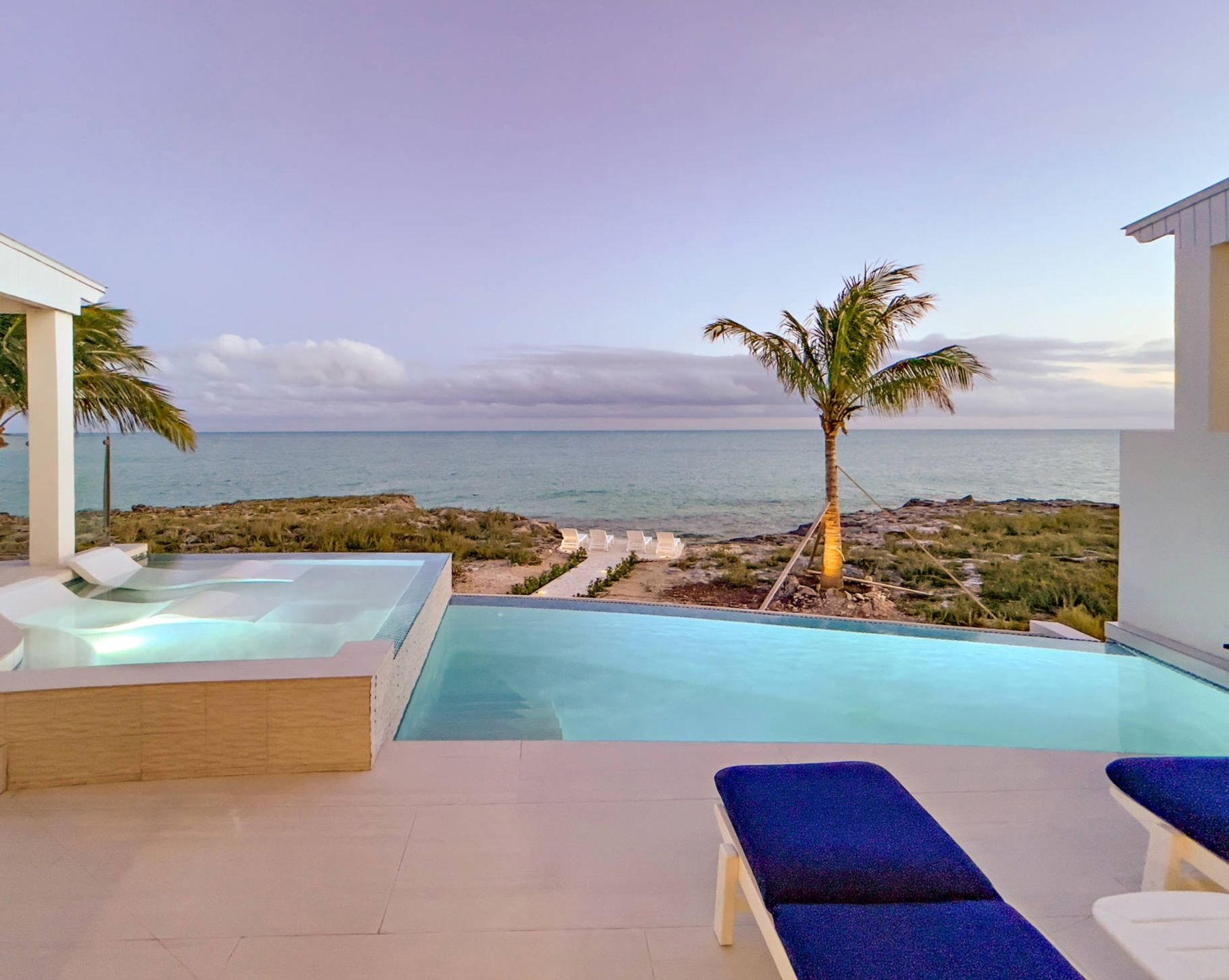 Luna Sea villa photo.