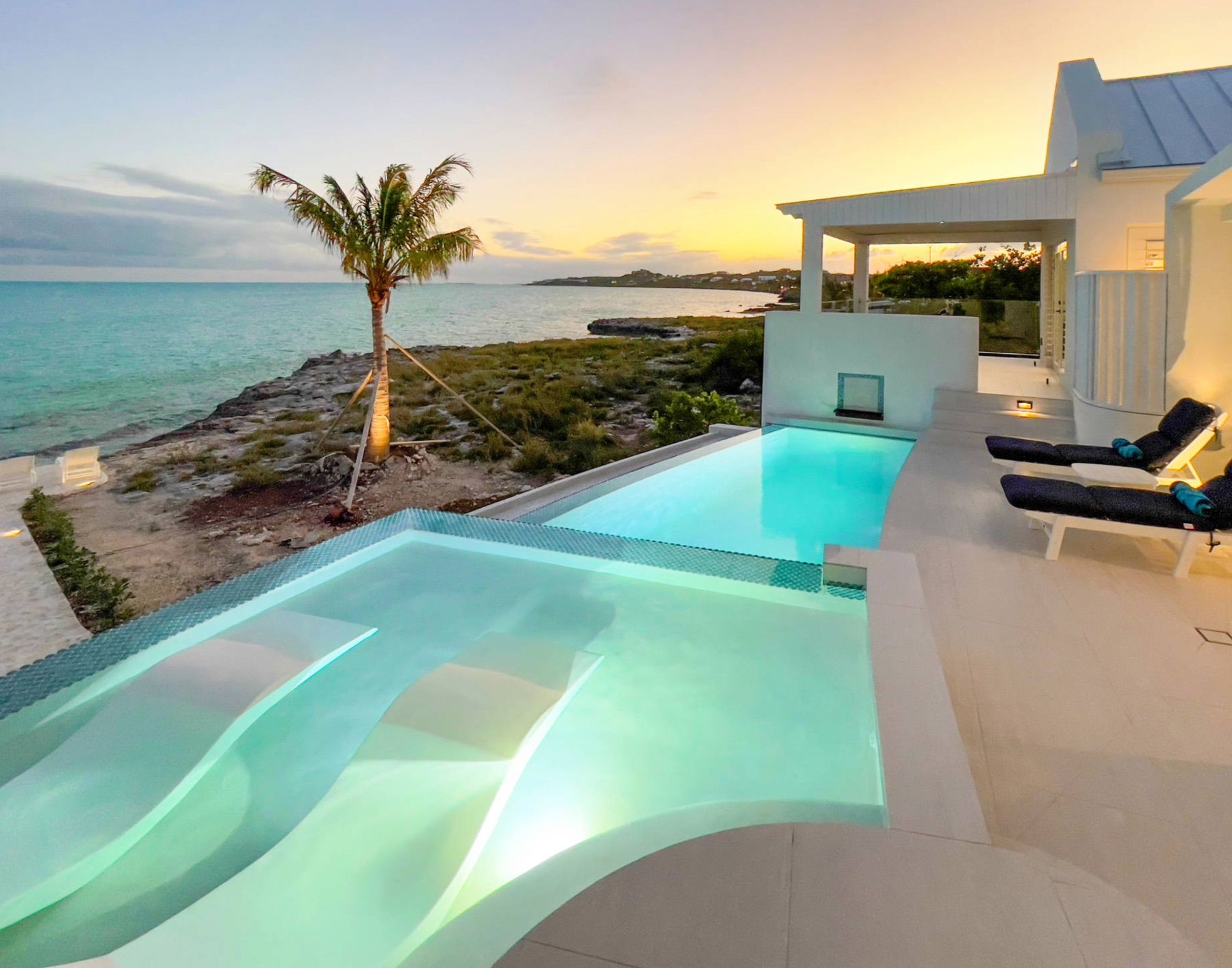 Luna Sea villa photo.