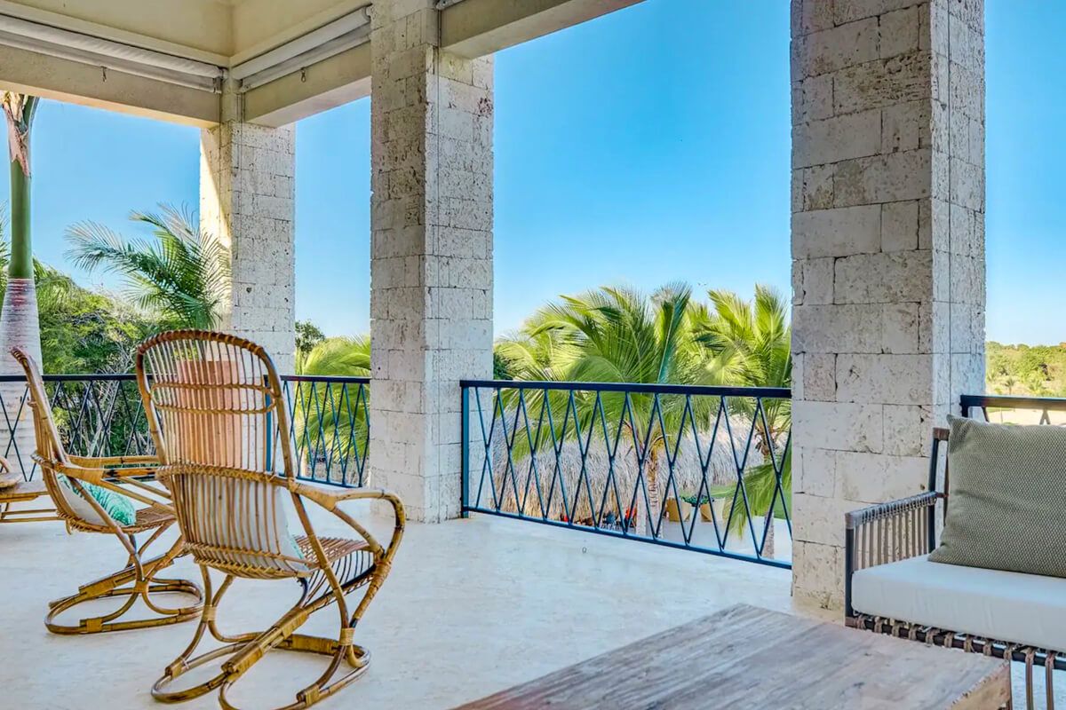 Balcony patio