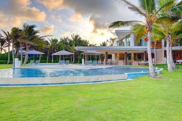 Villa de Agua is located in Punta Cana on the ocean ans just moments from Corales Beach
