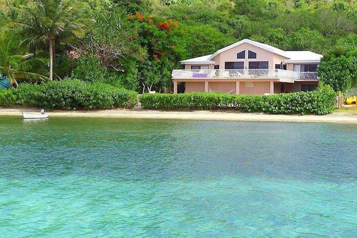 Rainbow beach house