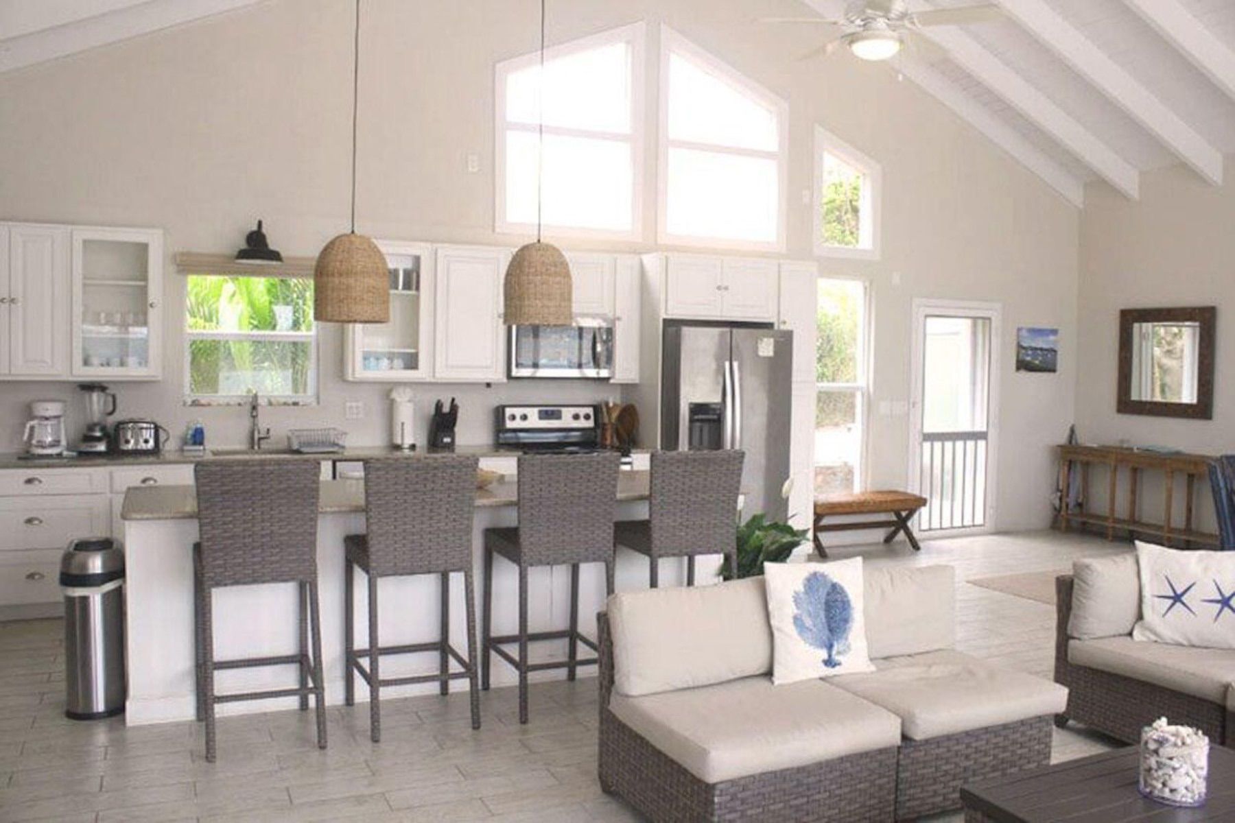 Rainbow Beach House villa photo.