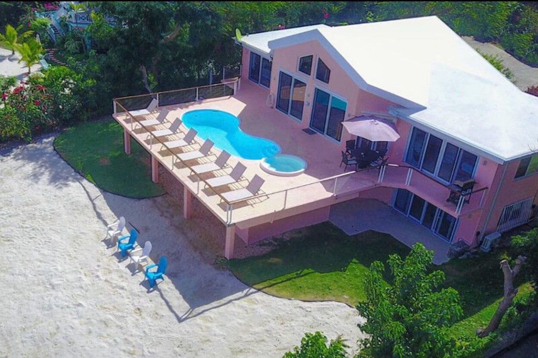 Rainbow Beach House villa photo.