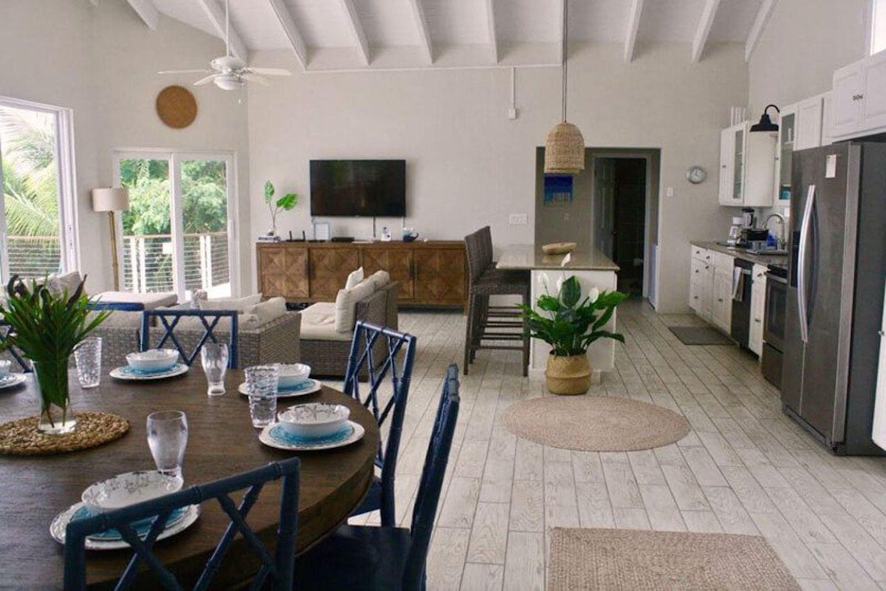 Rainbow Beach House villa photo.