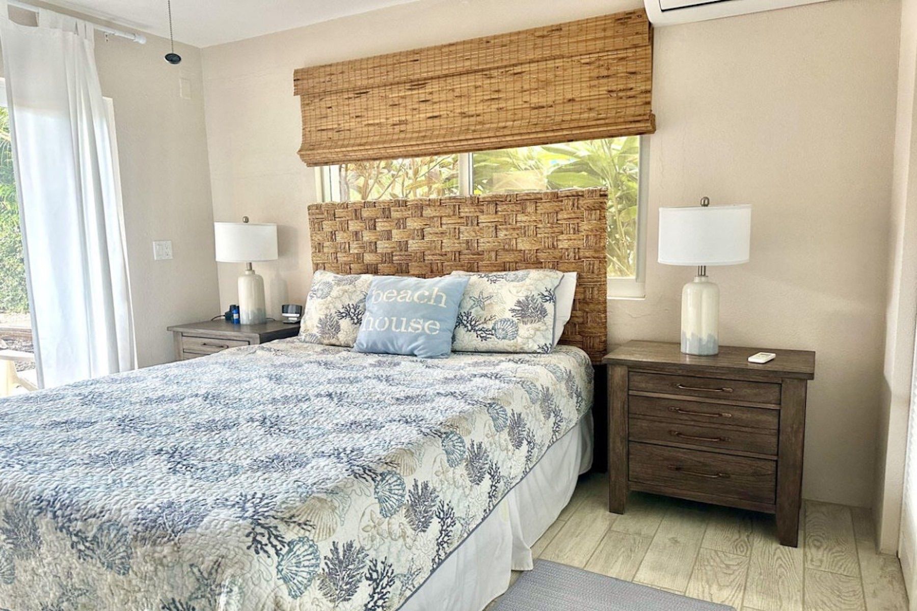 Rainbow Beach House villa photo.