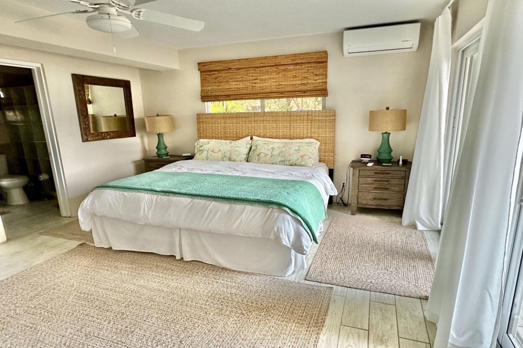 Rainbow Beach House villa photo.