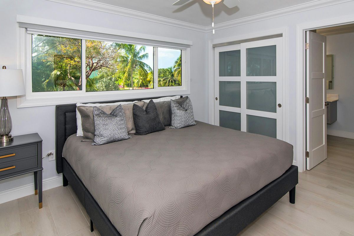 Upper level west bedroom