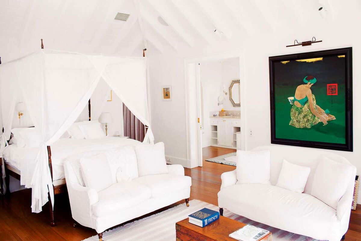 Guest bedroom