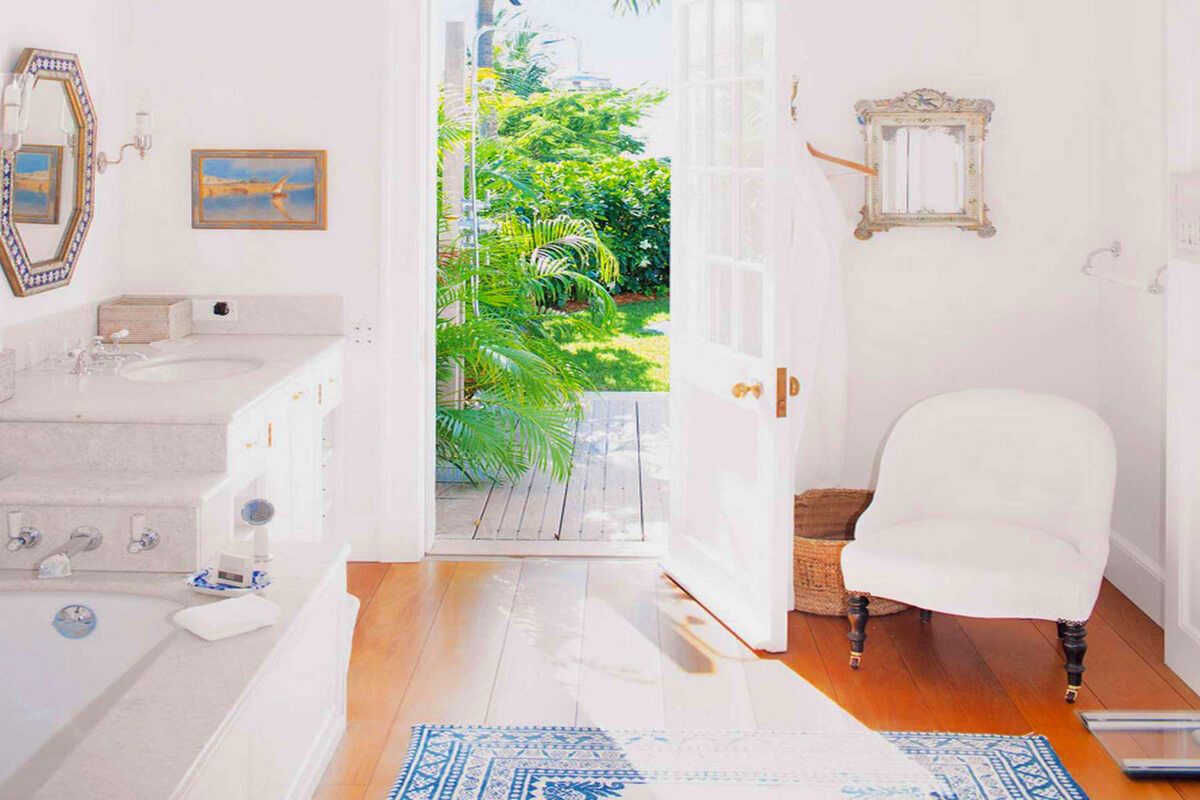 En suite bathroom