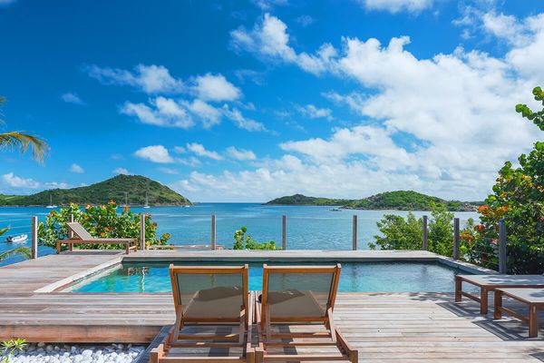 Villa Baltazar is located on St. Martin’s northern coastline and overlooking the island of Pinel