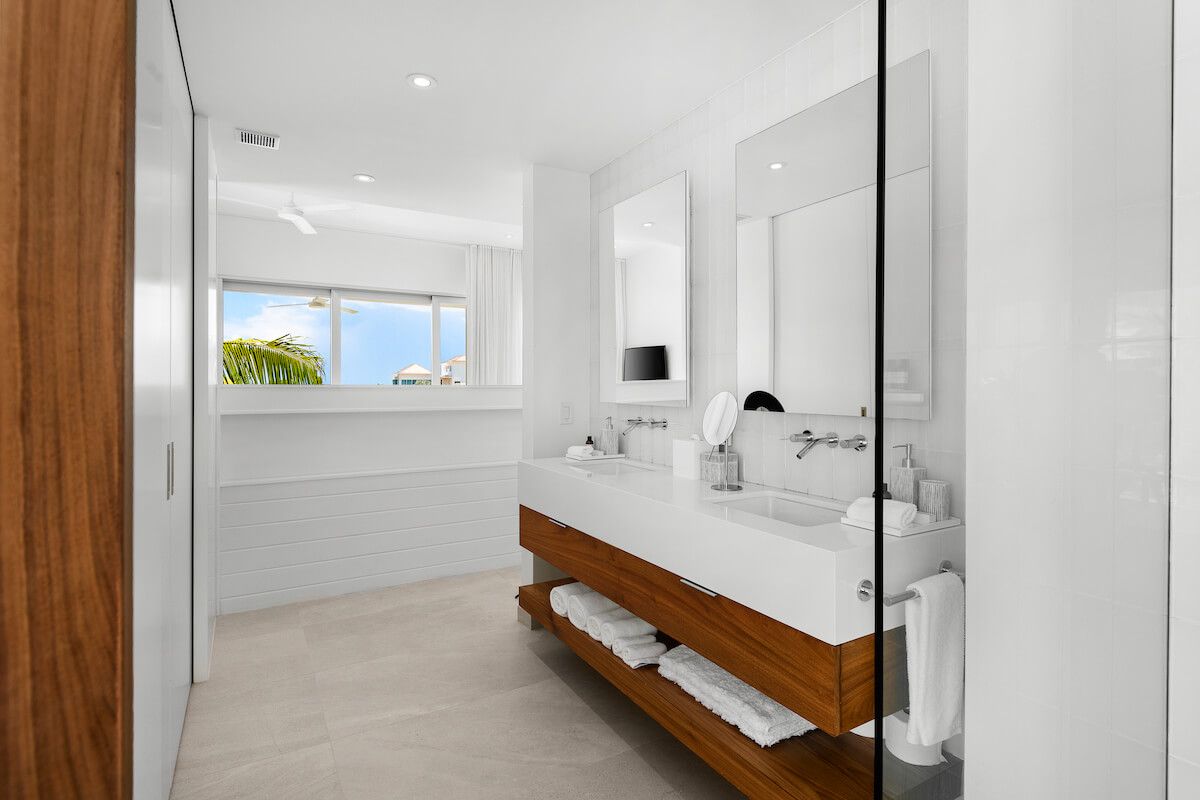 BE - 4 bedroom Ocean View at Grace Bay villa photo.