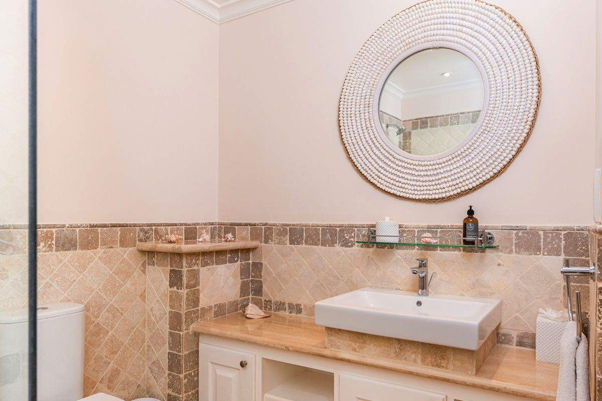 En suite bathroom