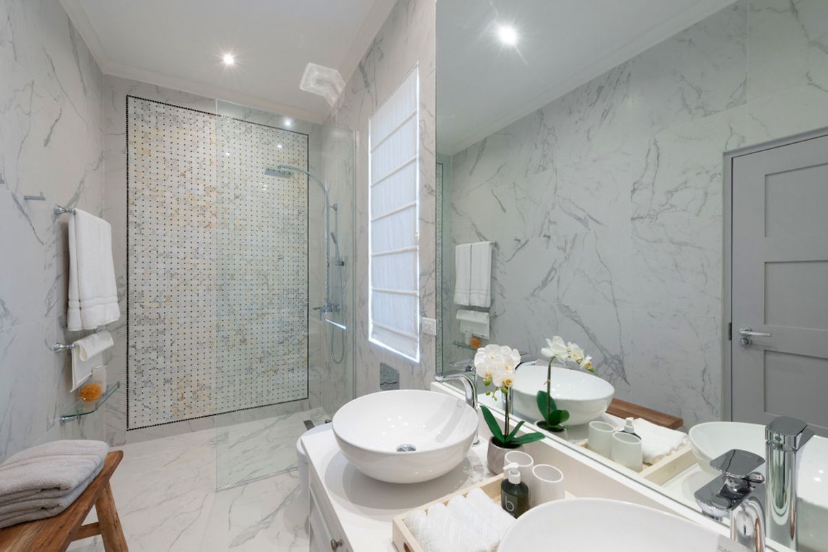 En suite bathroom