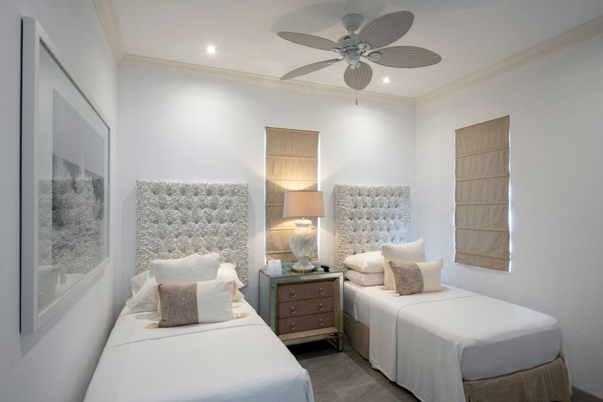 Twin bedroom
