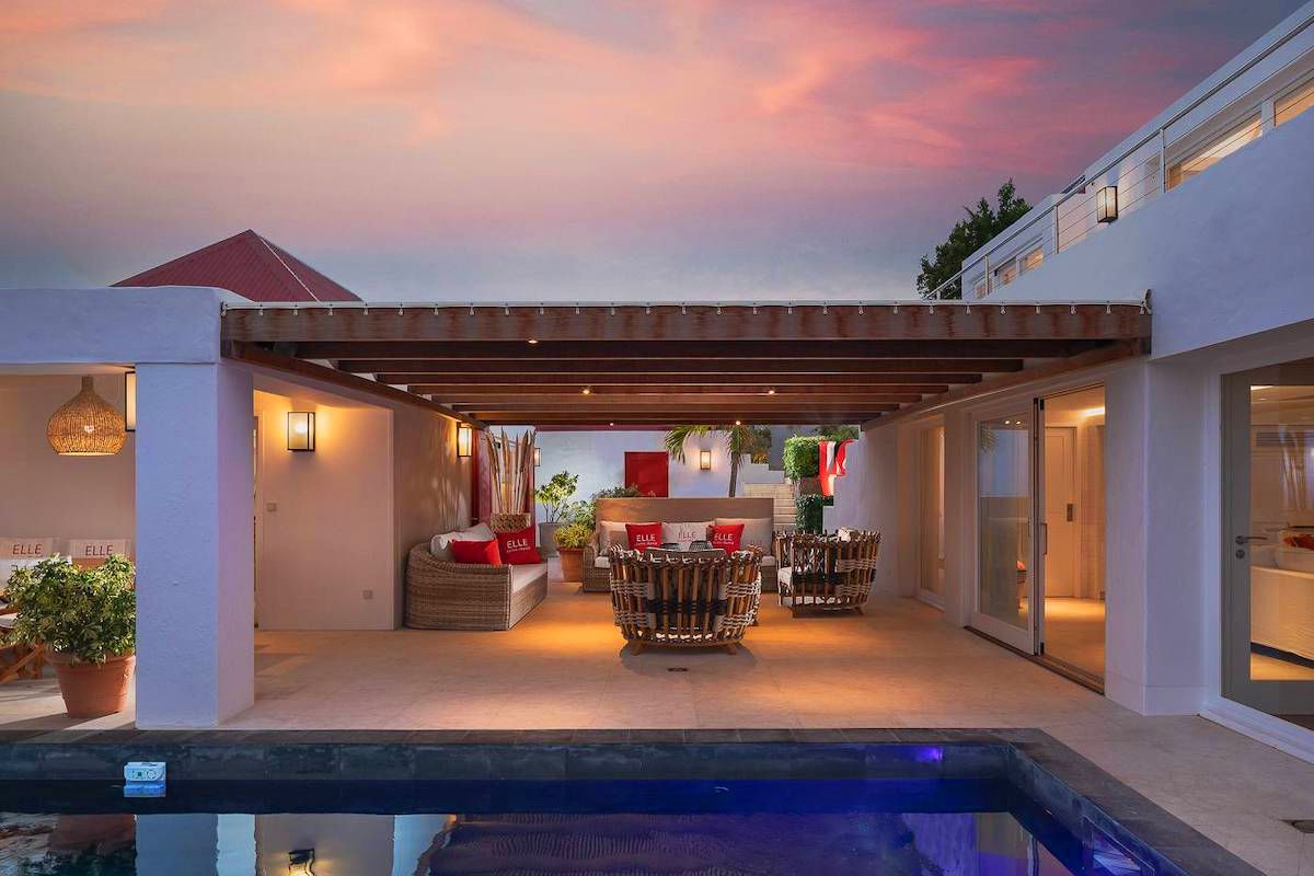 Elle villa photo.