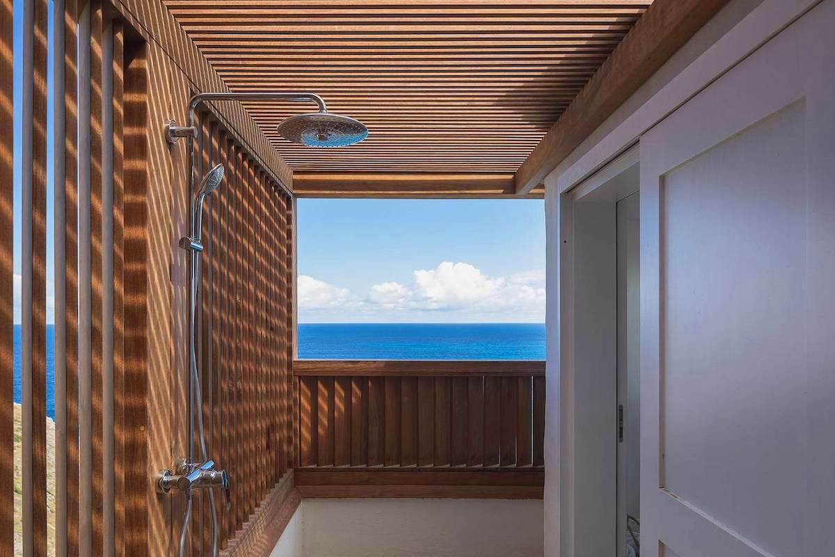 Open air shower