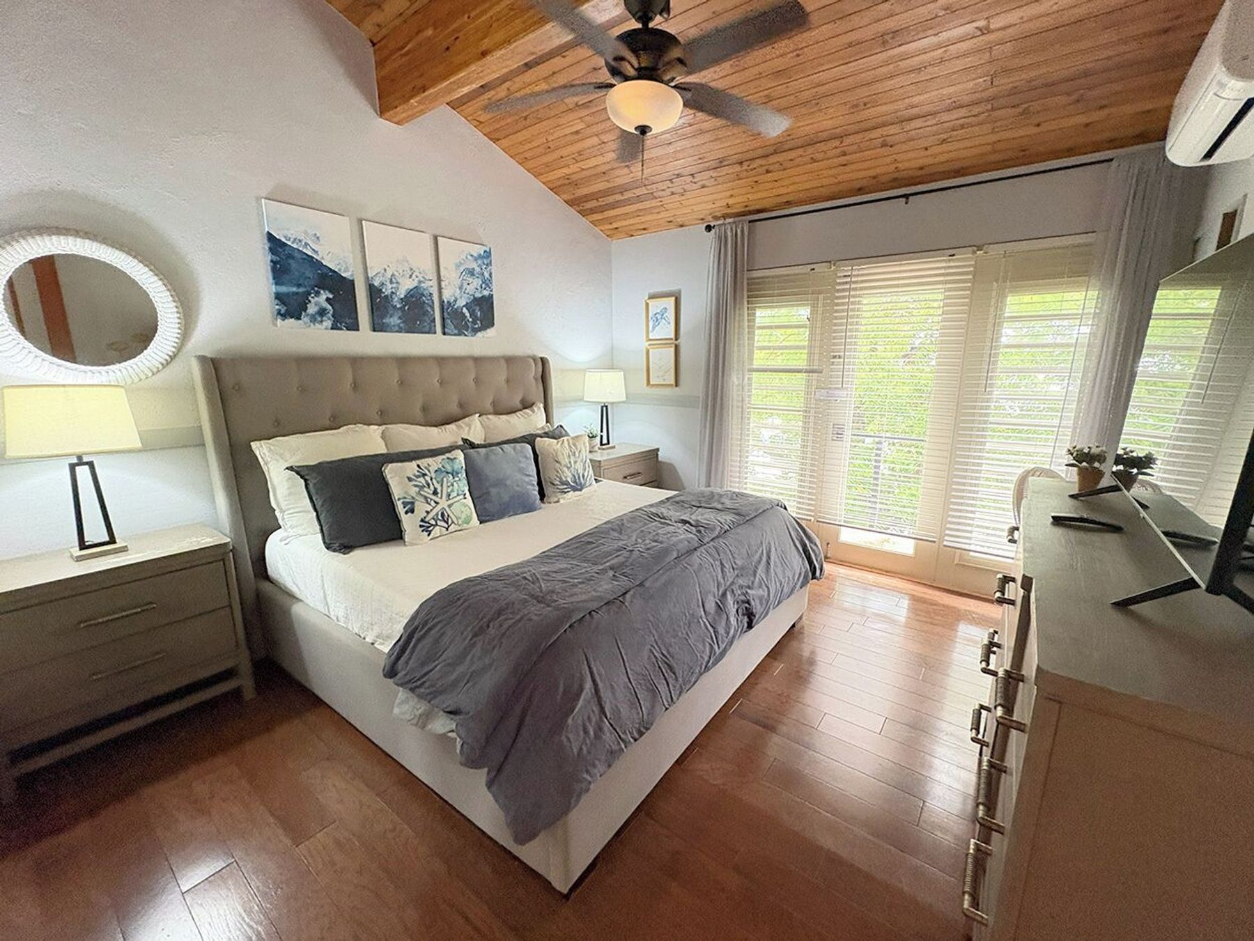 Seaside Breeze villa photo.